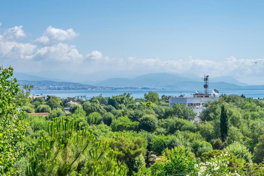 A7- 2 Bdr Sea & Mountain View - Ac, Parking, Pool & Terrace Apartment Antibes Bagian luar foto
